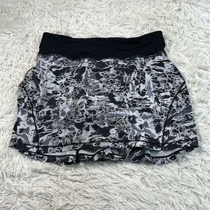 Lululemon Circuit Breaker Skirt II (Tall) (15") Interlaced Alpine White Black /